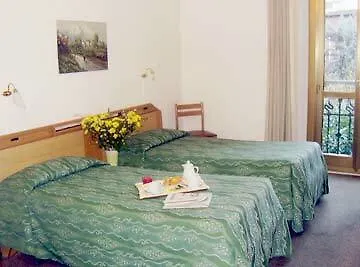 Adler 3* Milán
