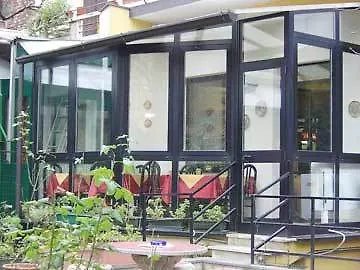 アドラー ホテル