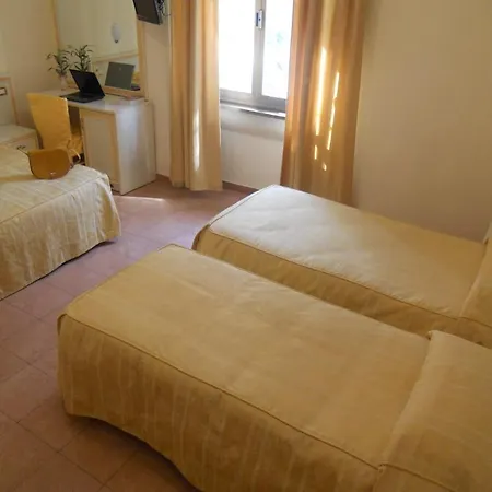 ホテル アドラー 3*